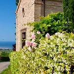 Chiesa Storica Del 1757 Con Vista Mare E Giardino * Fermo